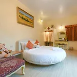 Swiss Valley Hip Resort