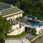 Kalanan Riverside Resort