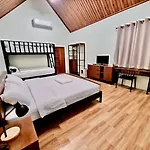 Baan Pong Tara