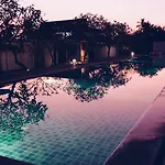 Sea Escapes Resort