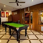 Triple Rund Place Hotel