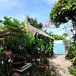 Dee Dee Beach House