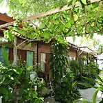 Dee Dee Beach House