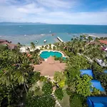 Jungle Gym Hotel