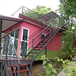 Hill Zone Home Stay By Little Paradise