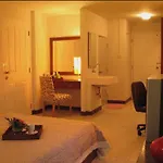 Oyo 424 The Room Resort Apartment