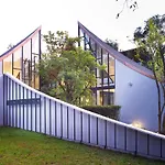 Villa Thalanena By The Beach