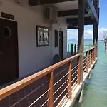 Lanta Harbour