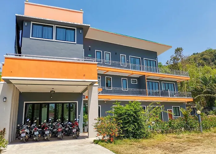 Oyo 665 Sj House Hotel