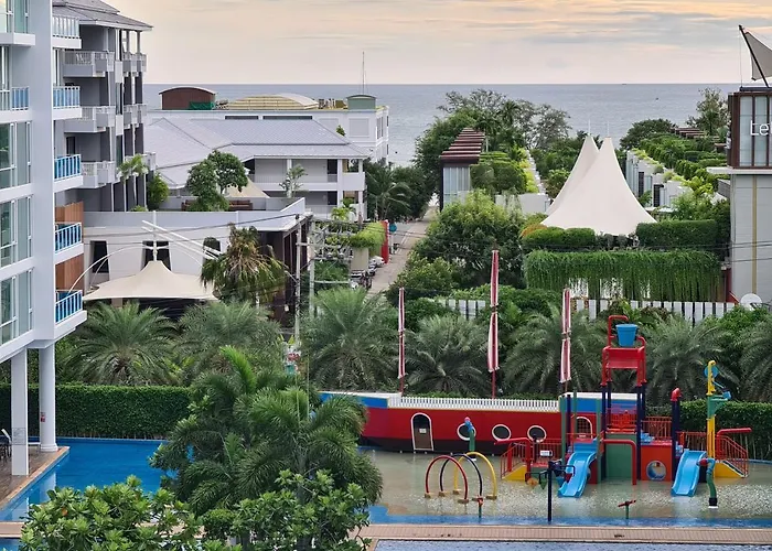Myresort Huahin Waterpark Bunkbed Family Poolview