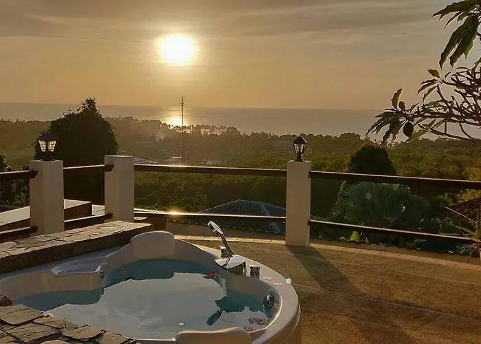 Spacious Villa With Sunset Sea View