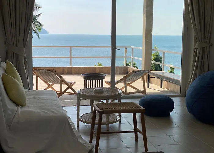 Baan Jai Dee Beach Front Hotel
