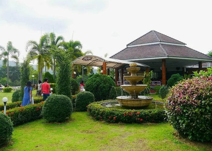 Tanaosri & Creekside Resort