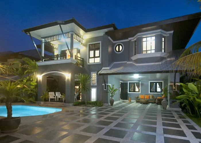 Baan Santhiya Villa 4