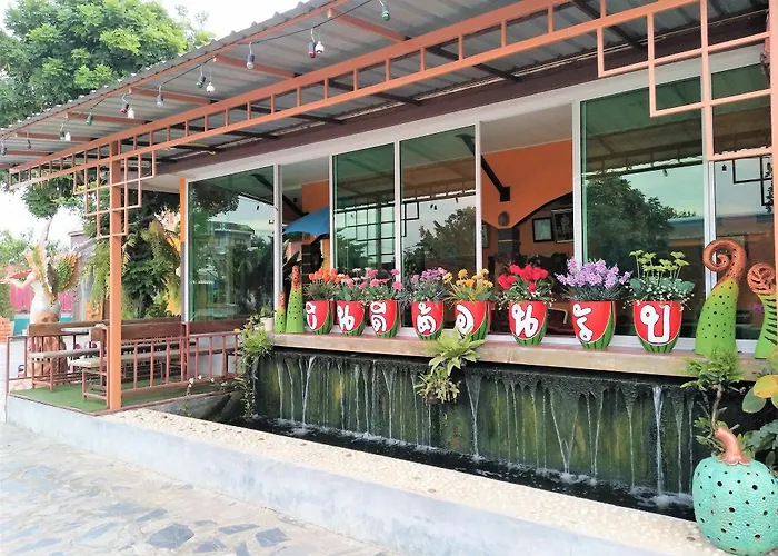 Baansuanjit Resort