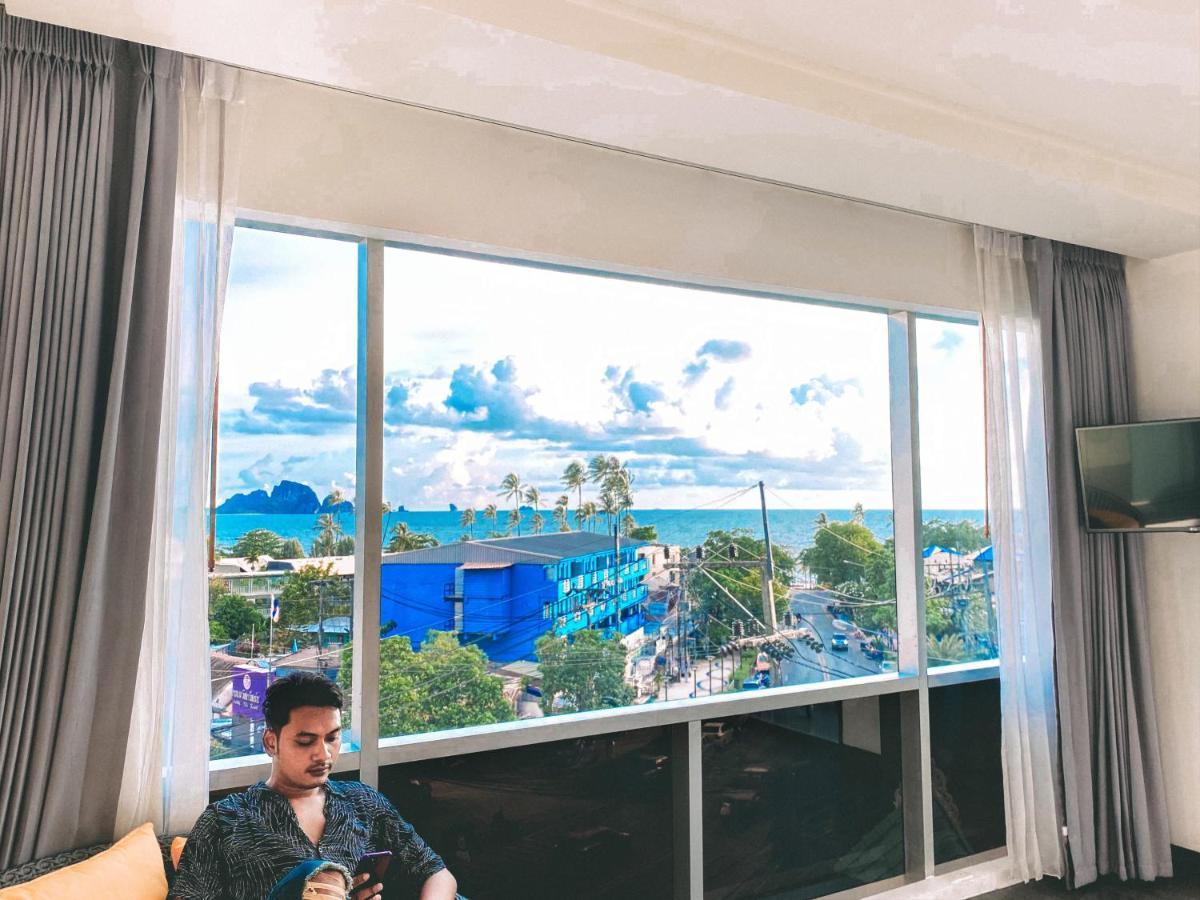 Wake Up Aonang Hotel 3*
