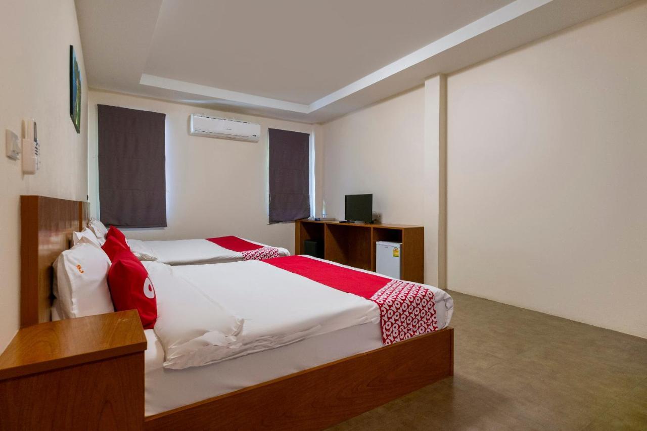 Oyo 665 Sj House Hotel 3*