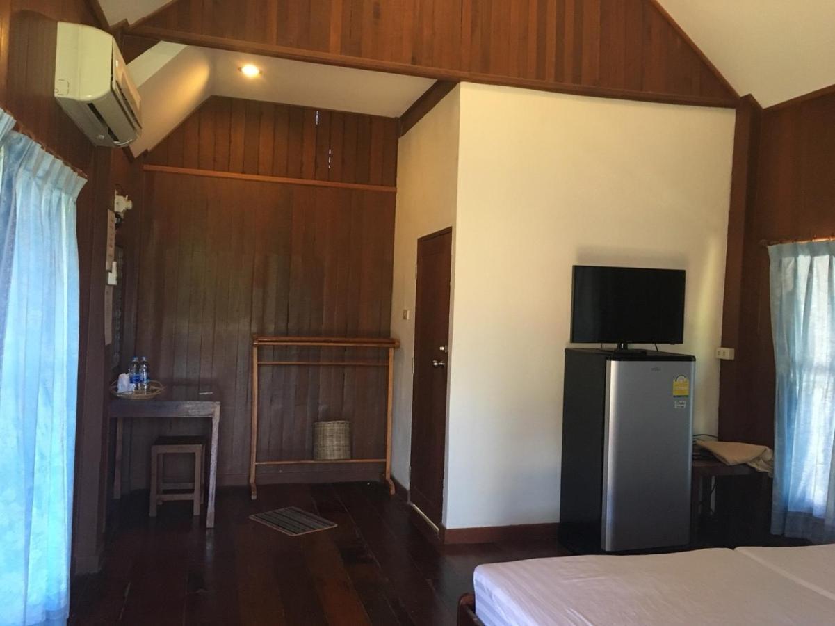 Baan Maikhiangphu Wang Nam Khiao * Nakhon Ratchasima