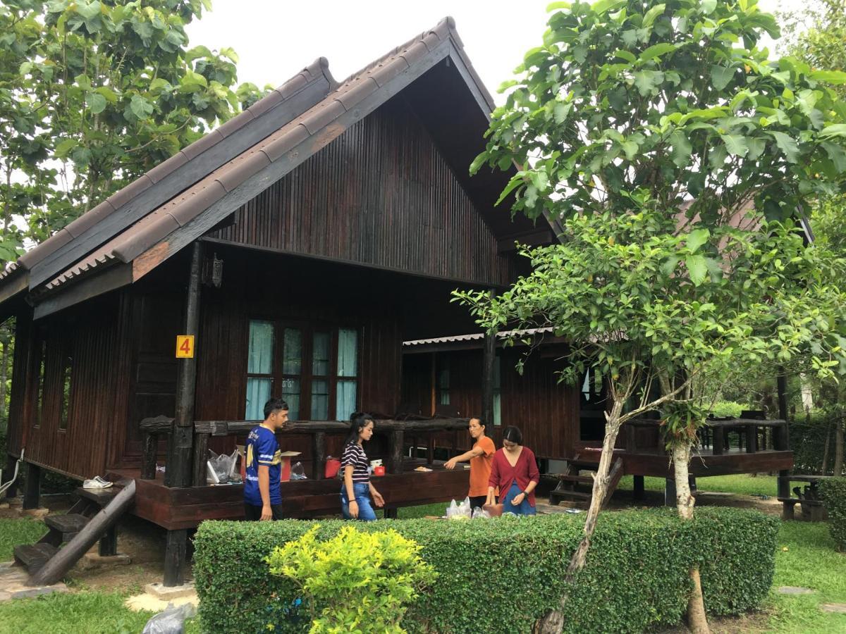 Resort Baan Maikhiangphu Wang Nam Khiao *