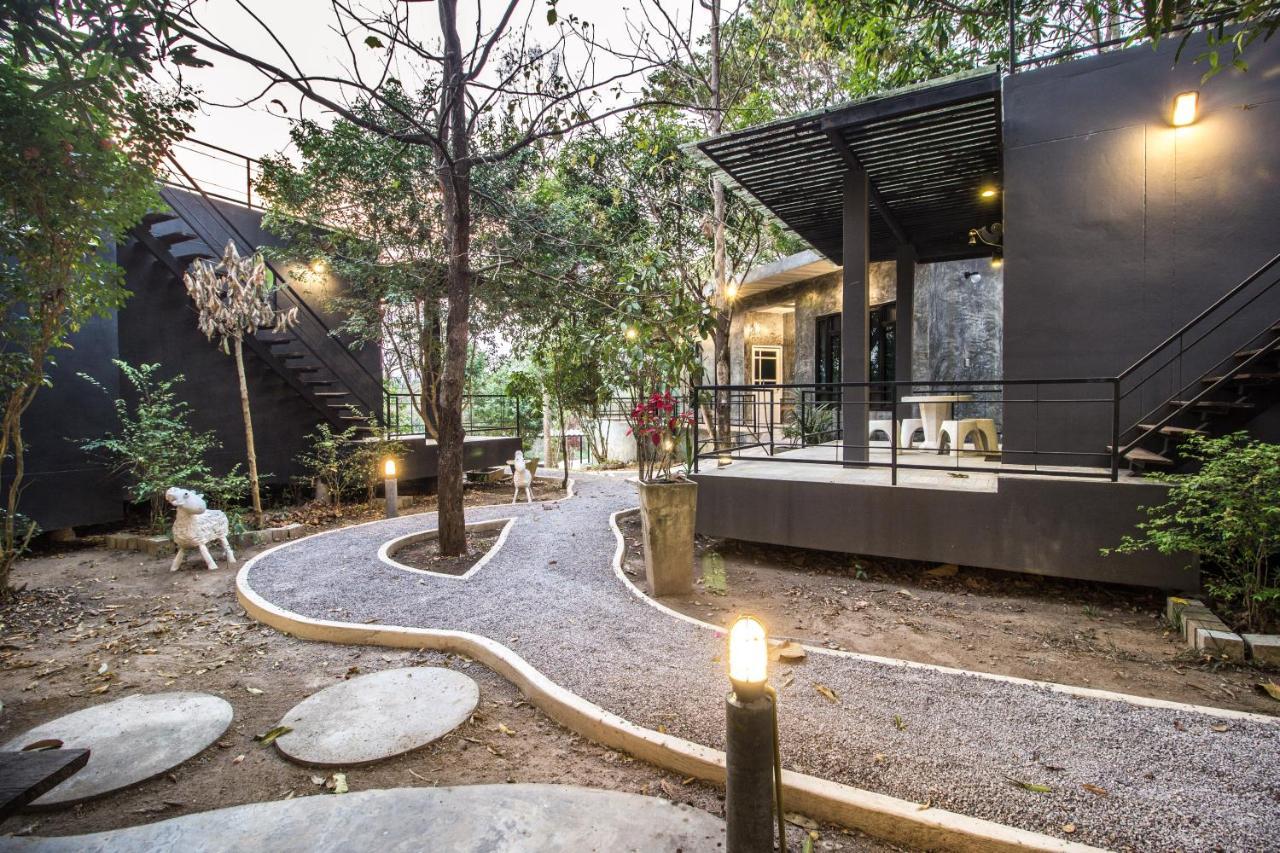 Baan Naratawan 3* Suan Phueng