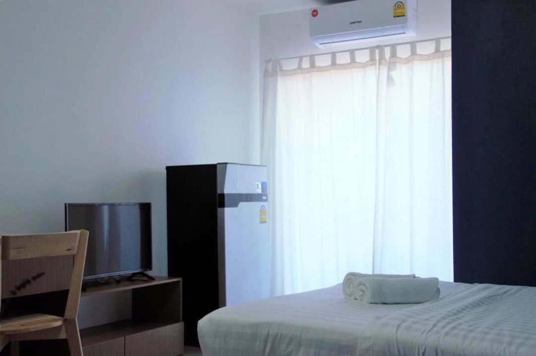 H12, The Stylish Hua Hin