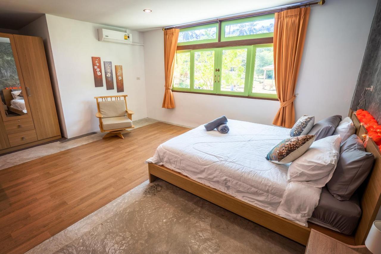 Tonmai Suites 2*