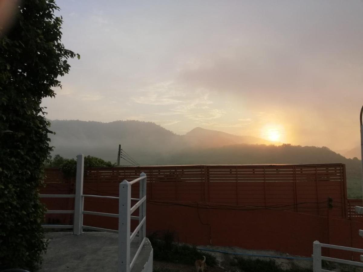 Resort Ingmhok Suan Phueng