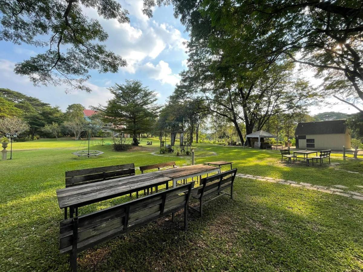 Resort The Harmony Suan Phueng