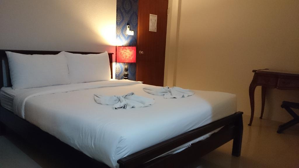 Chatchada House Hotel 3*