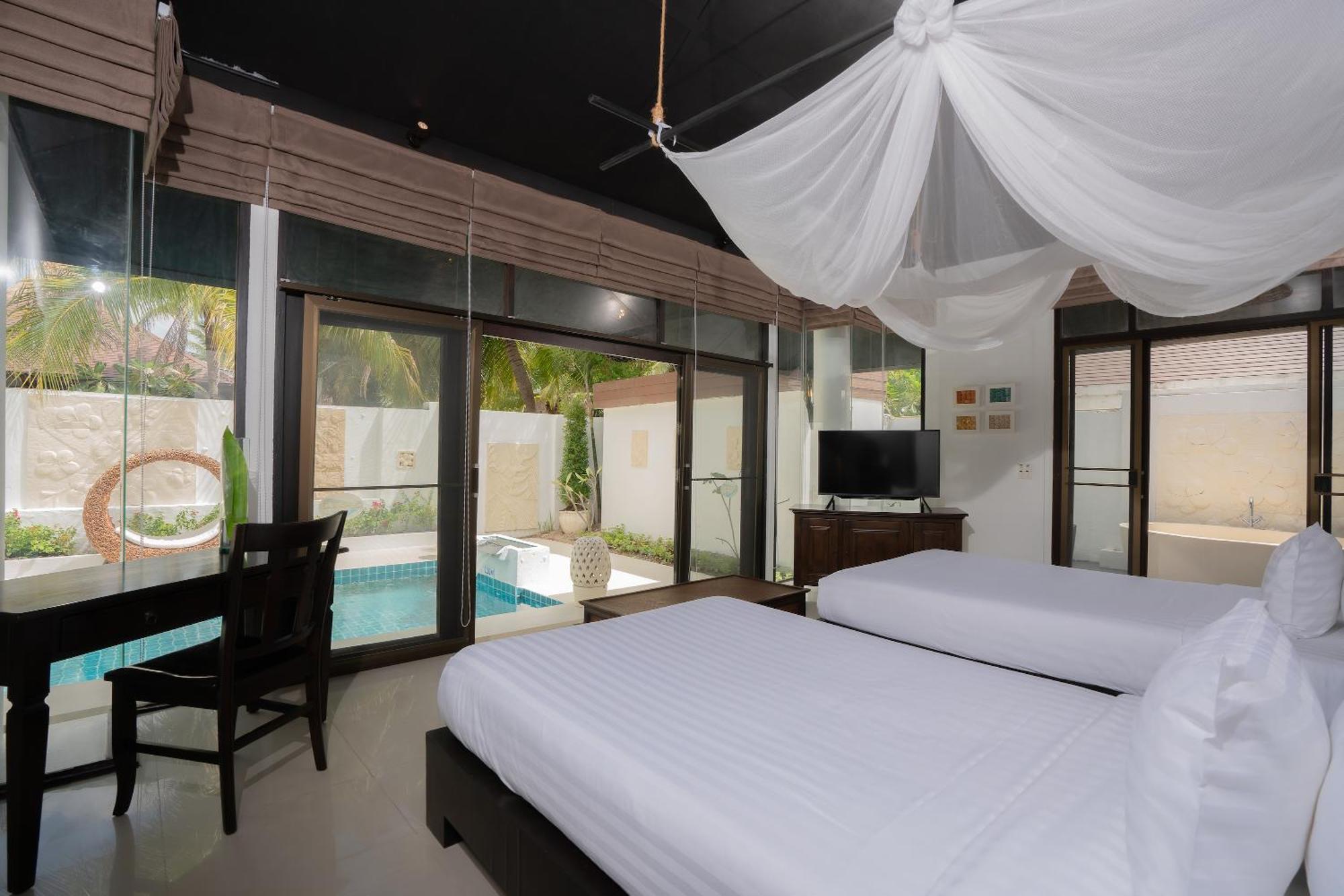 Resort Dhevan Dara & - Pool