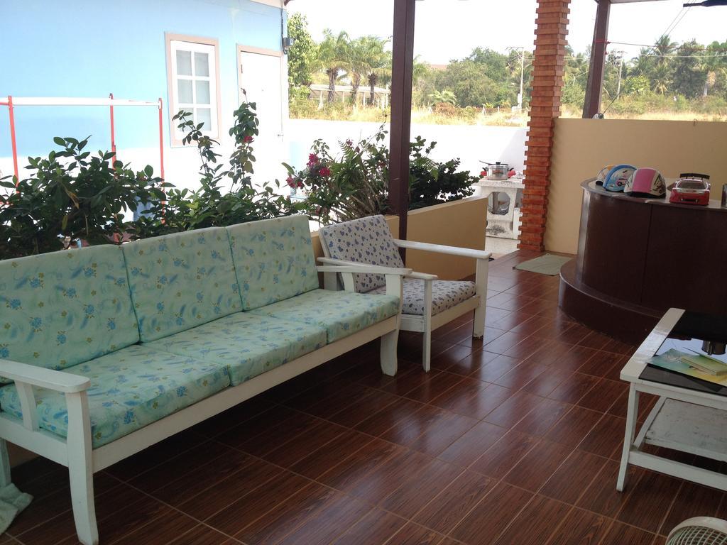 Baan Lom Talay Guest house
