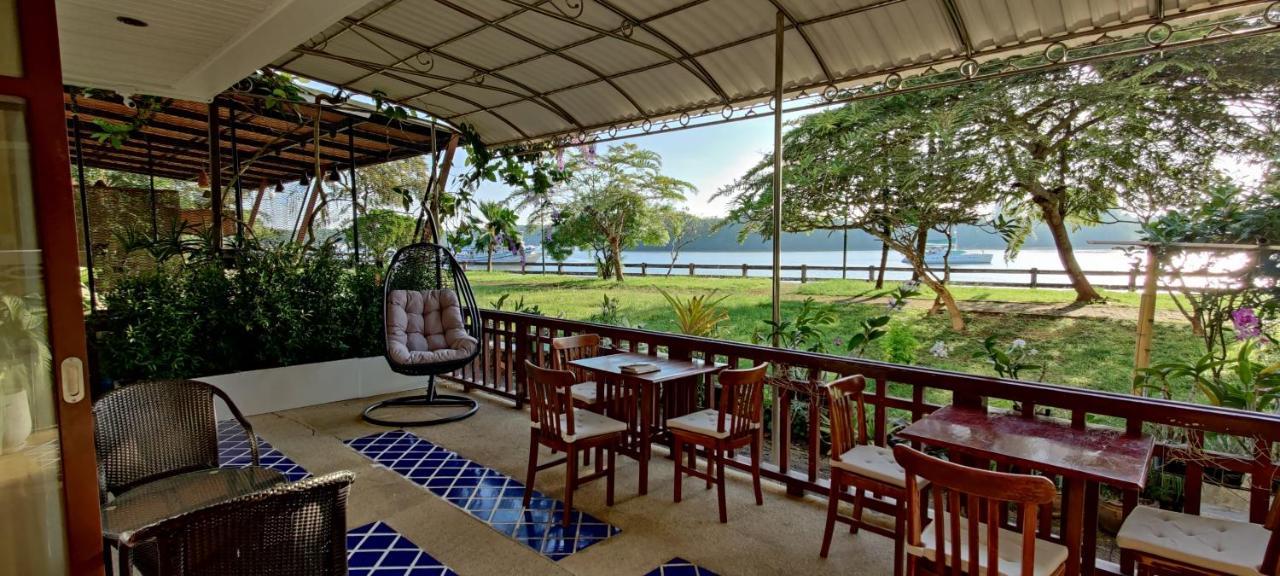 Hotel River