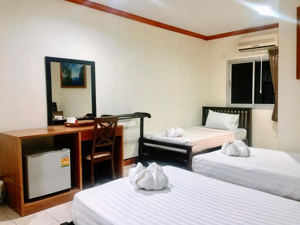 Hotel Golden Bee Phi Phi Don