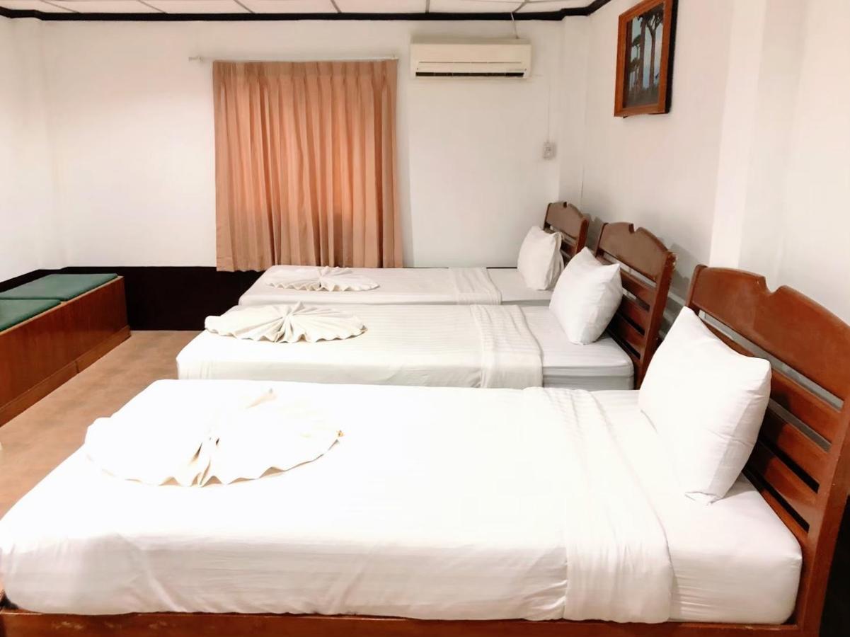 Hotel Golden Bee