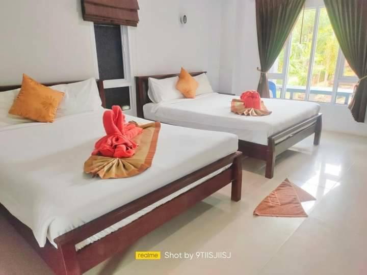 Tamarind Twin Resort
