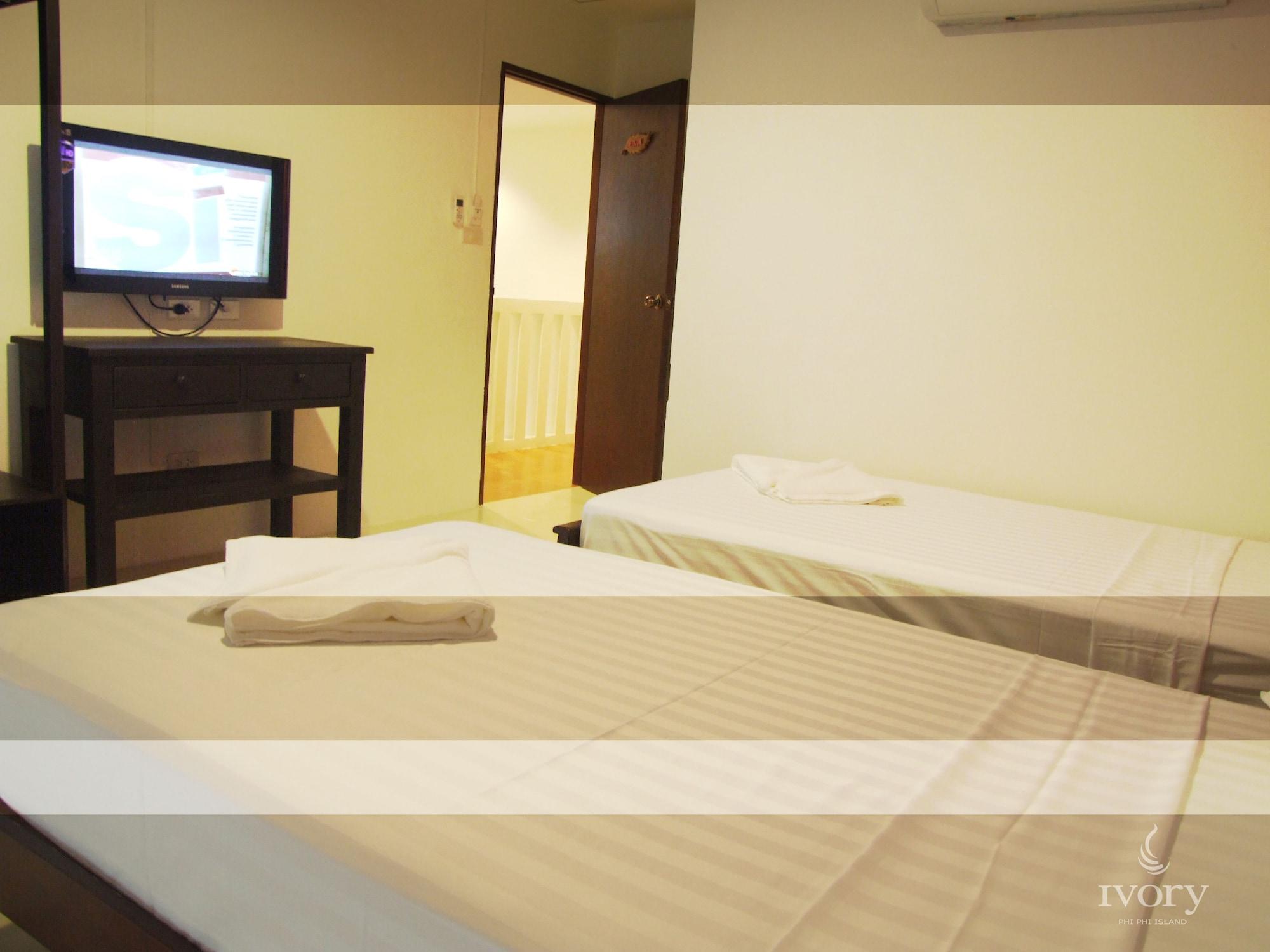 Albergue Ivory Island