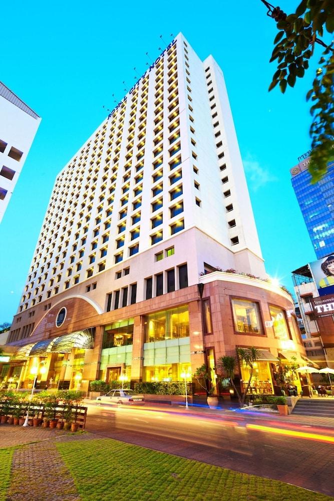 The Royal Hotel 4*