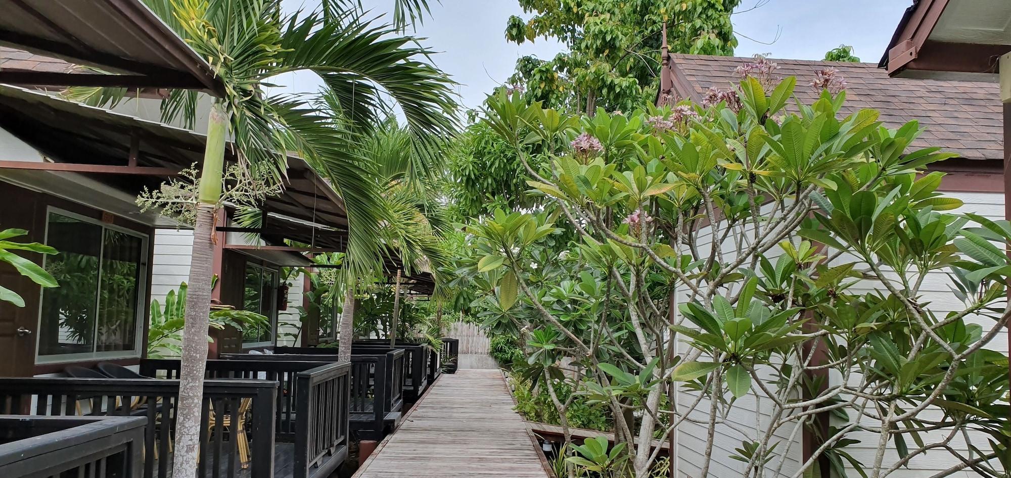 Isle Krabi-sha Klong Muang Beach
