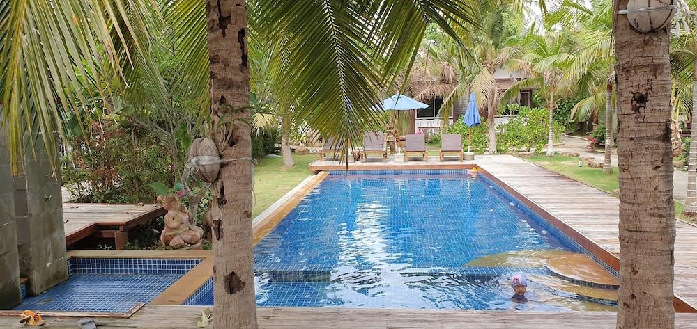 Isle Krabi-sha Resort Klong Muang Beach