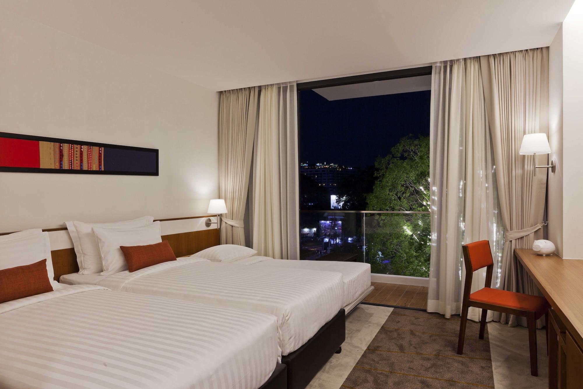 Hotel Eastin Tan 4*
