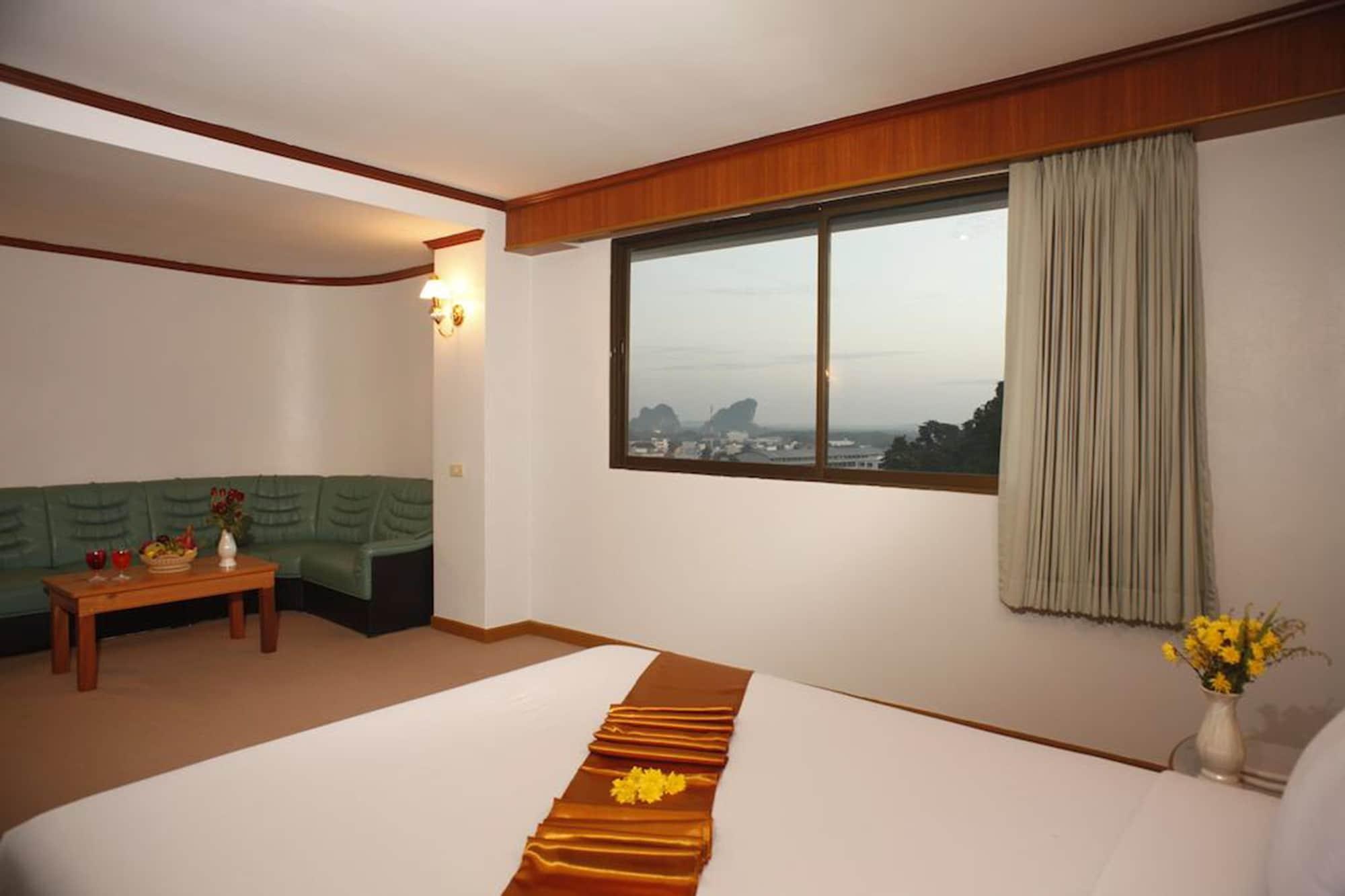 Boon Siam Hotel
