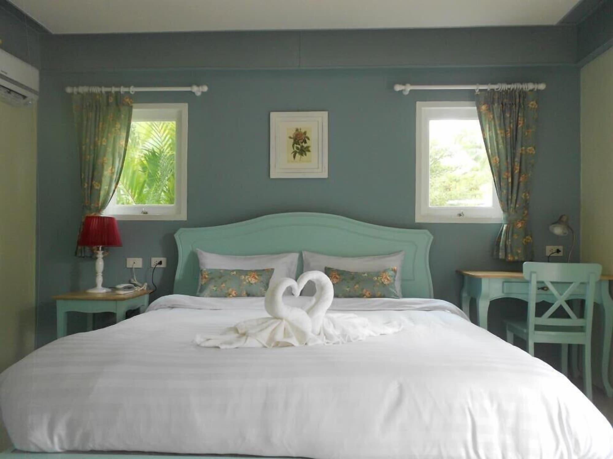 A Little Resort 3*