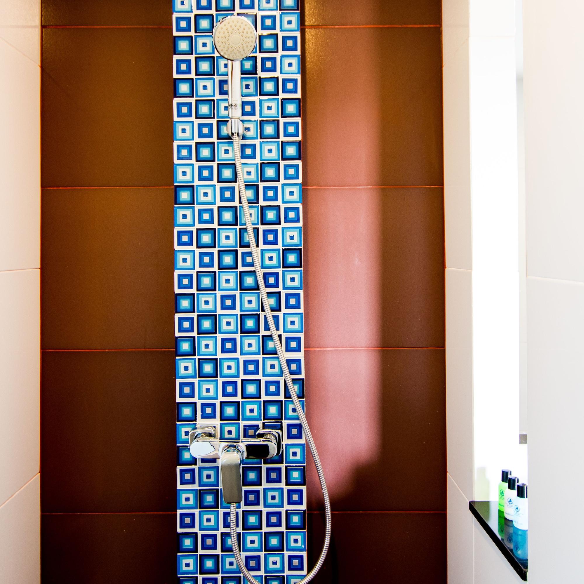 Hotel The Phu - Sha 4*
