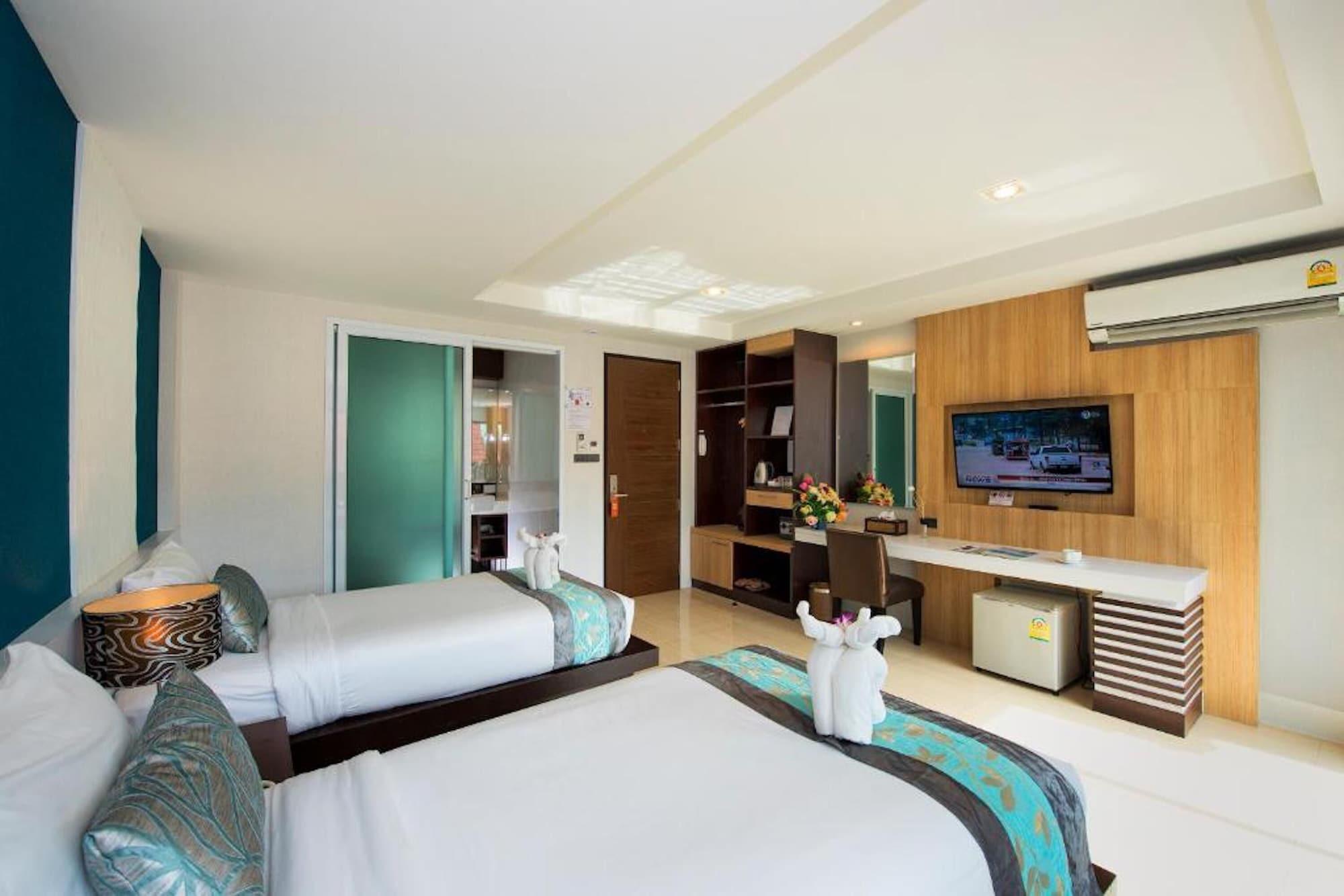 Hotel The 3*