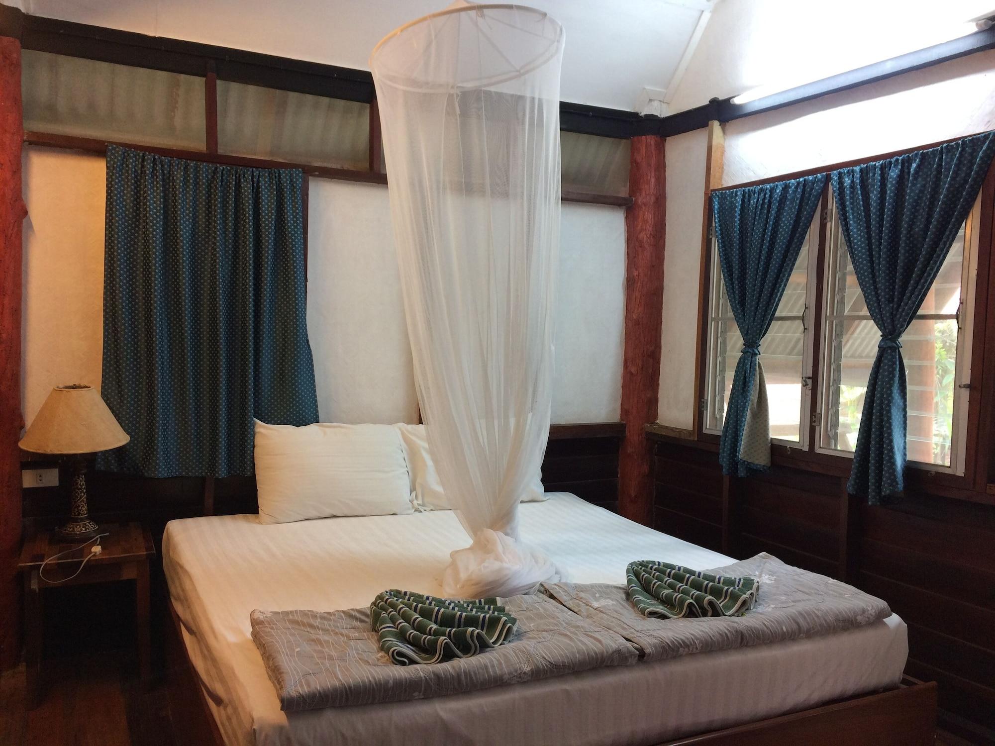 View Village Hotel 3*