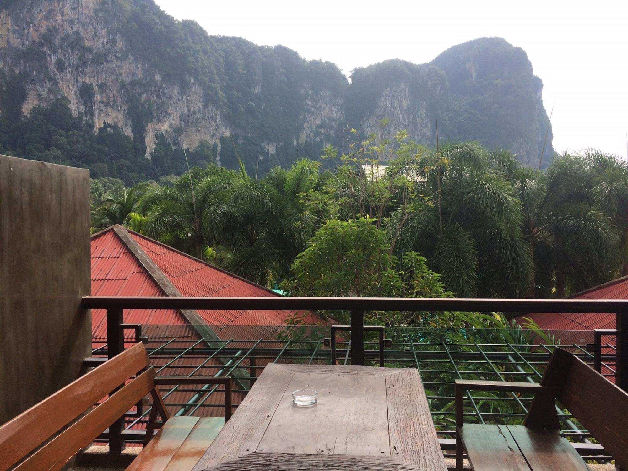 View Village 3*
