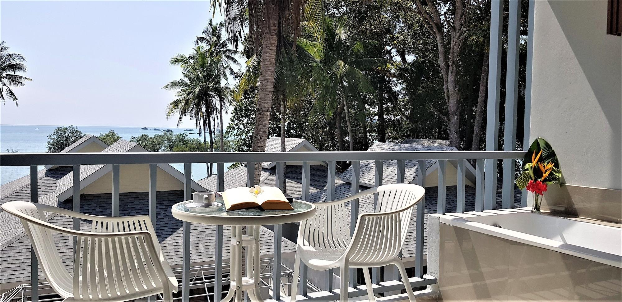 Cha-cha Krabi Beachfront Hotel 4*