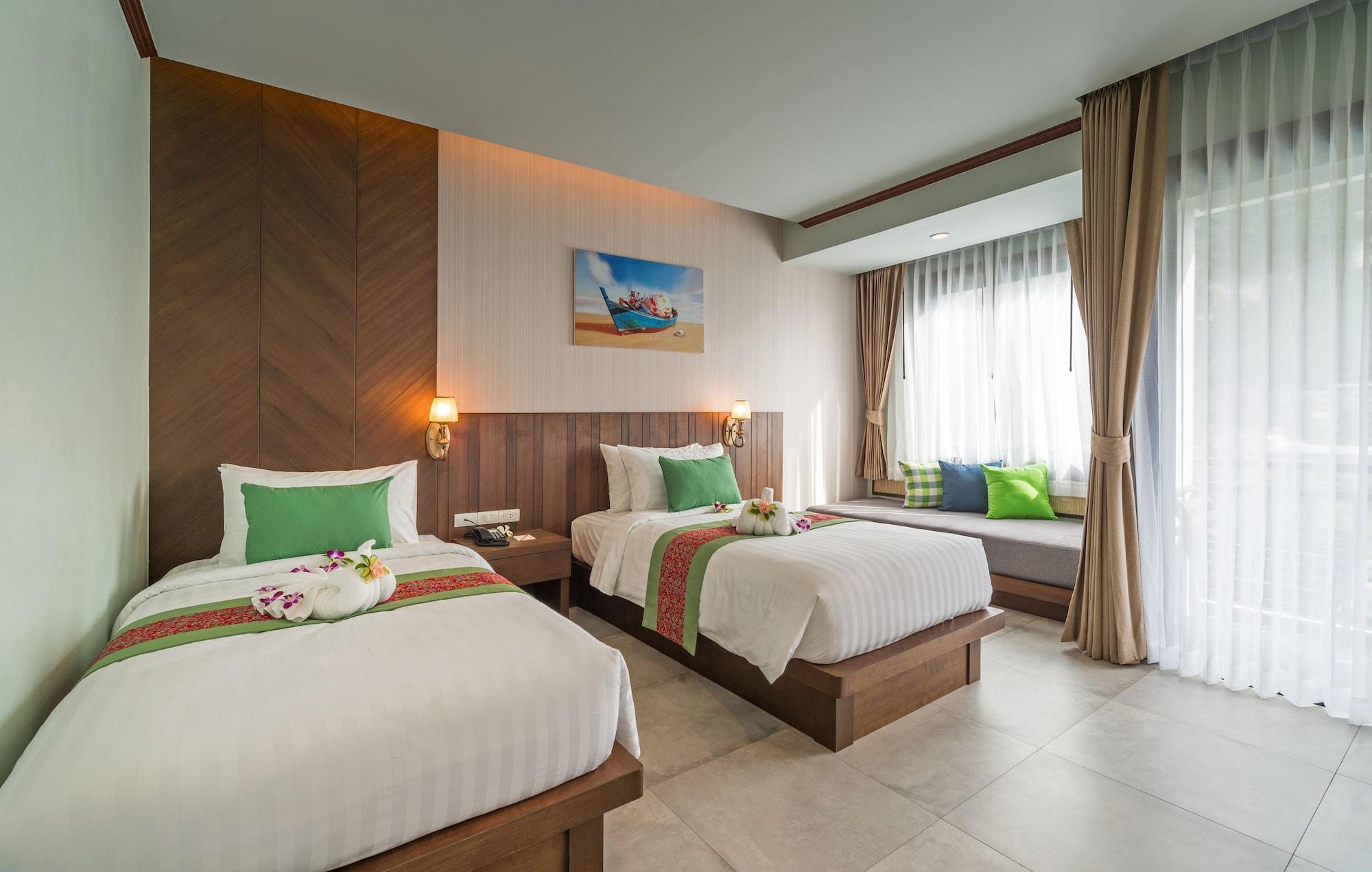 Andaman Breeze Hotel 4*