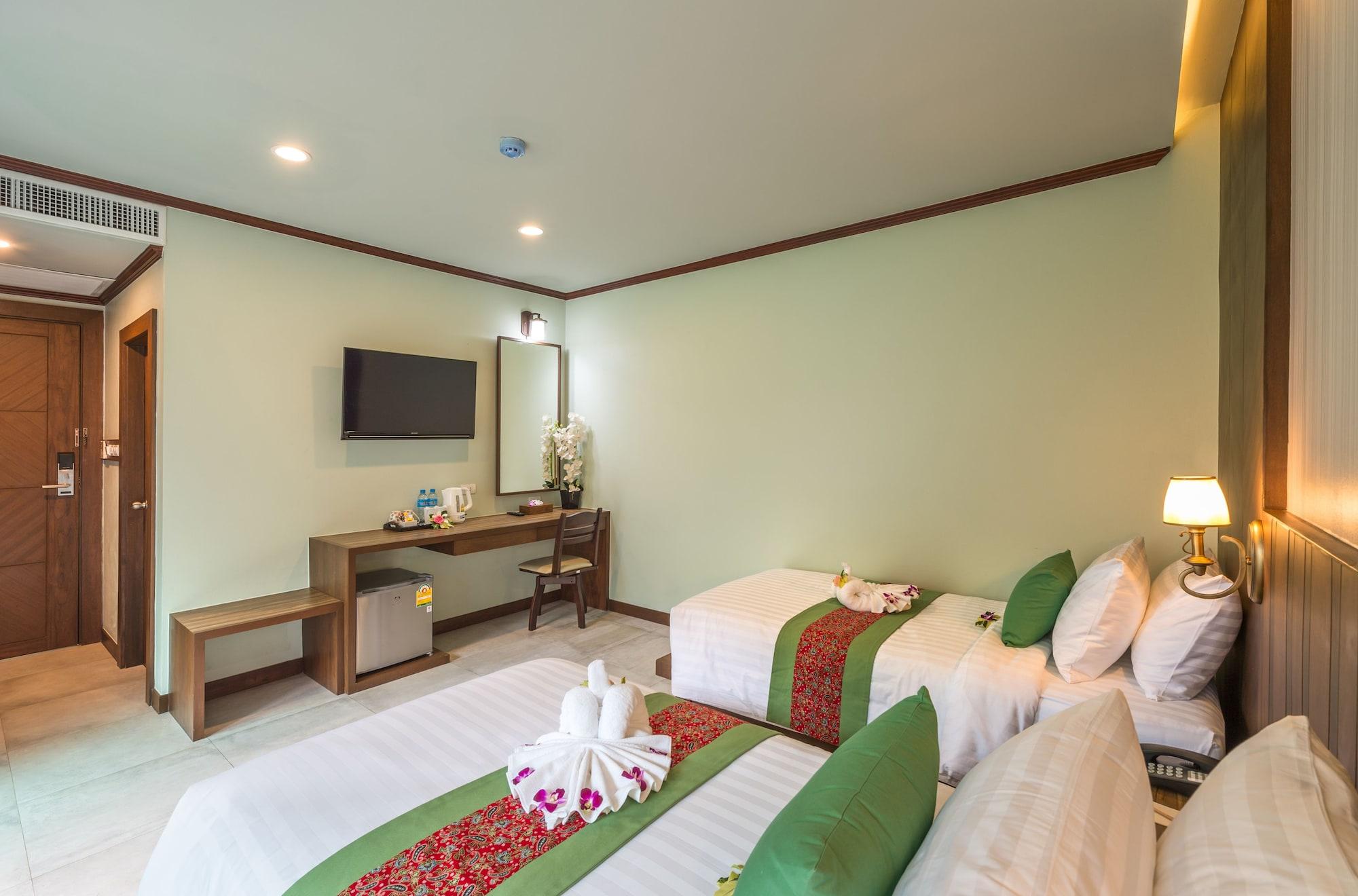 Andaman Breeze Hotel 4*