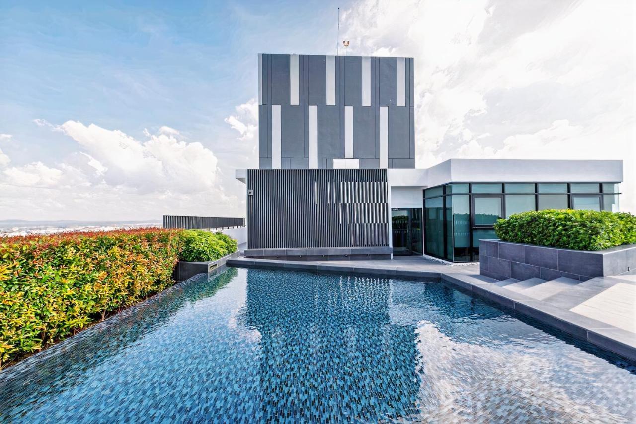 The Base Pattaya